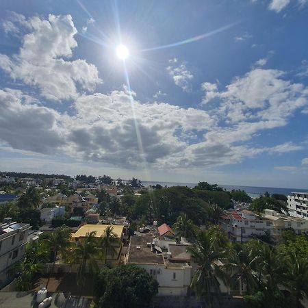 Luxury Retreat At Aqua Breeze Apartment, Flic En Flac Bagian luar foto